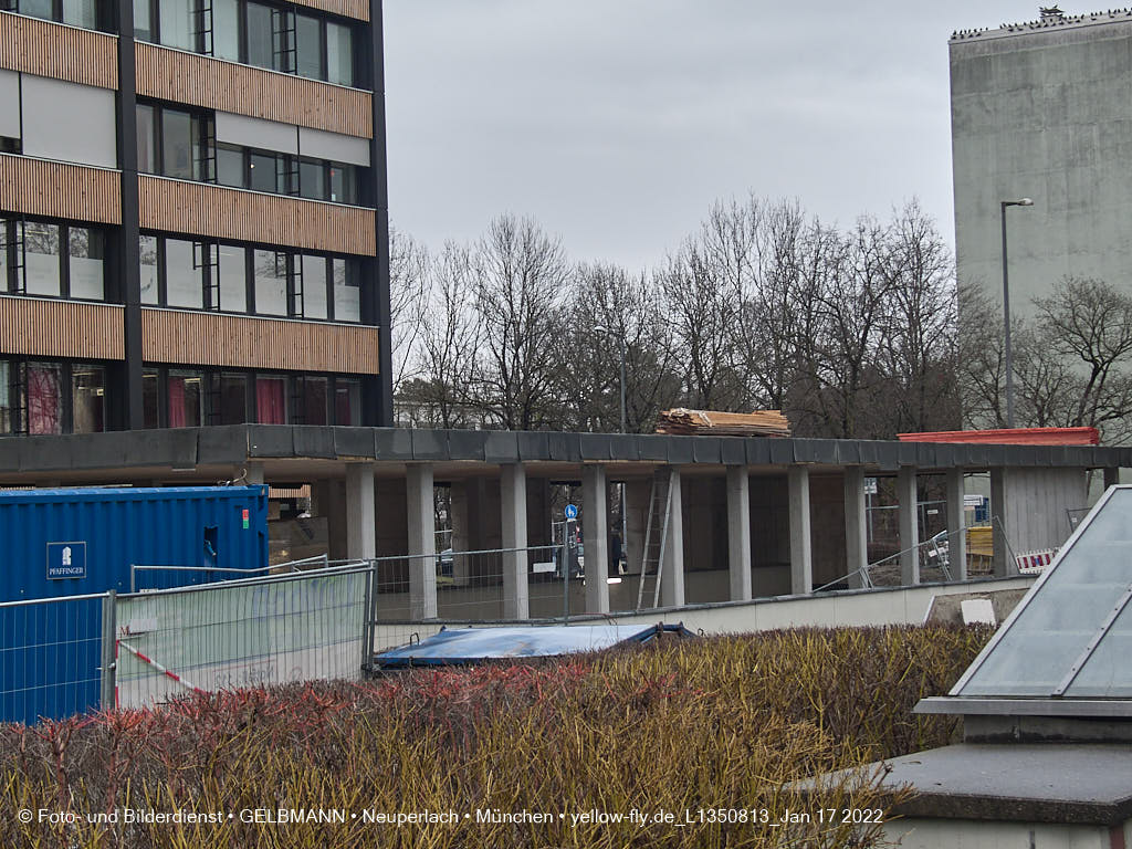 18.01.2022 - Baustelle zur Montessori Schule im Plettzentrum Neuperlach
